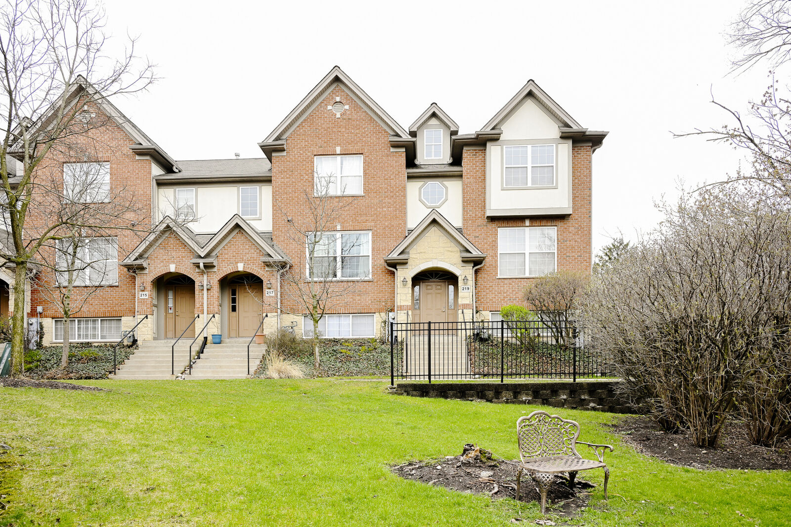Property Photo:  219 Riverfront Drive  IL 60056 