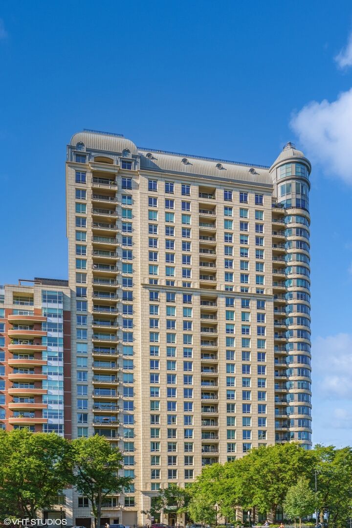 Property Photo: 840 N Lake Shore Drive 1002 IL 60611