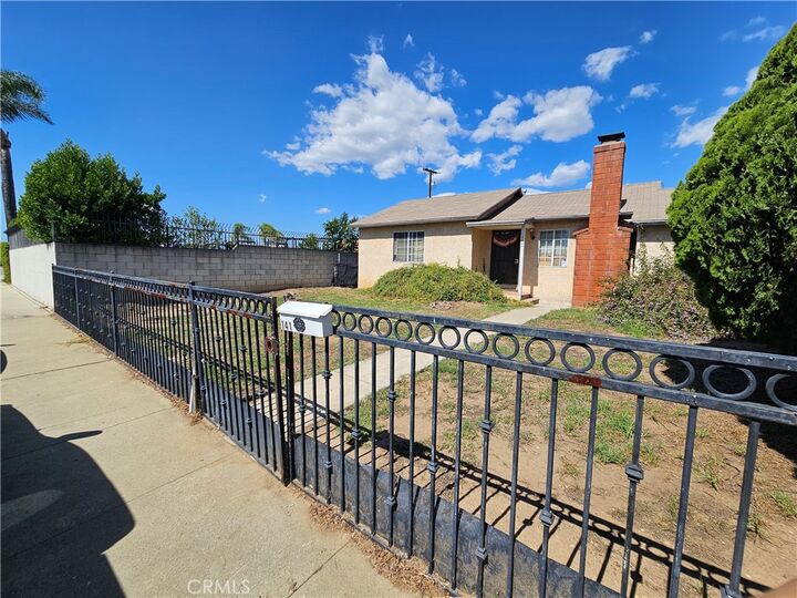 Property Photo:  141 E Magnolia  CA 91767 