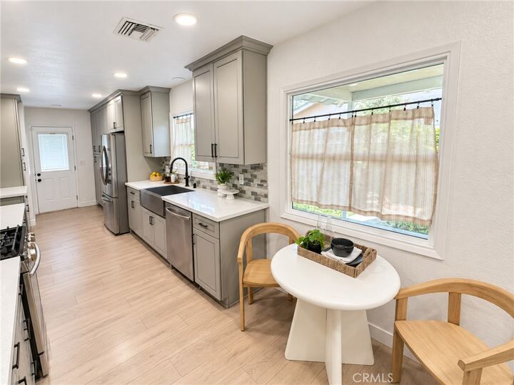 Property Photo:  1618 Venice  CA 91016 