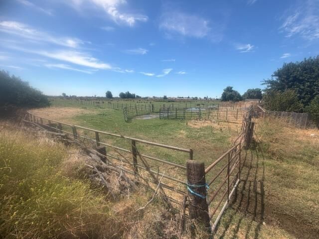 Property Photo: 2511 Franklin Road CA 95348