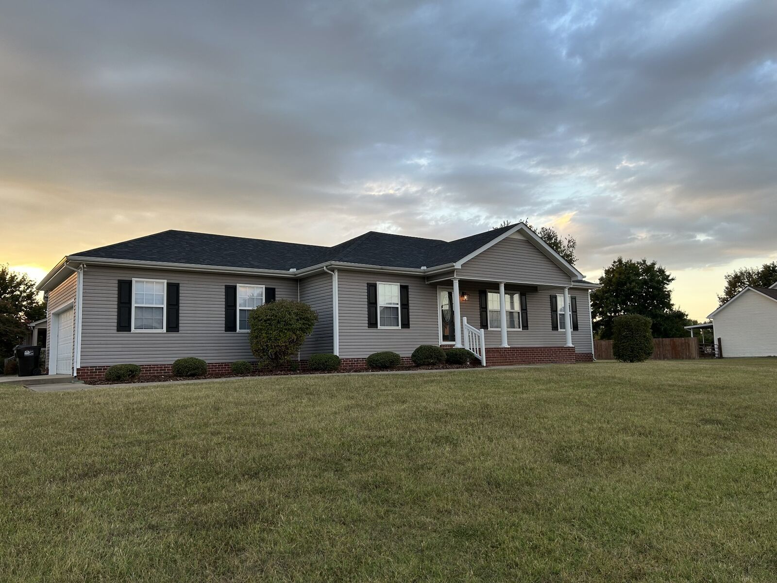 Property Photo: 3203 Meadowhill Drive TN 37130