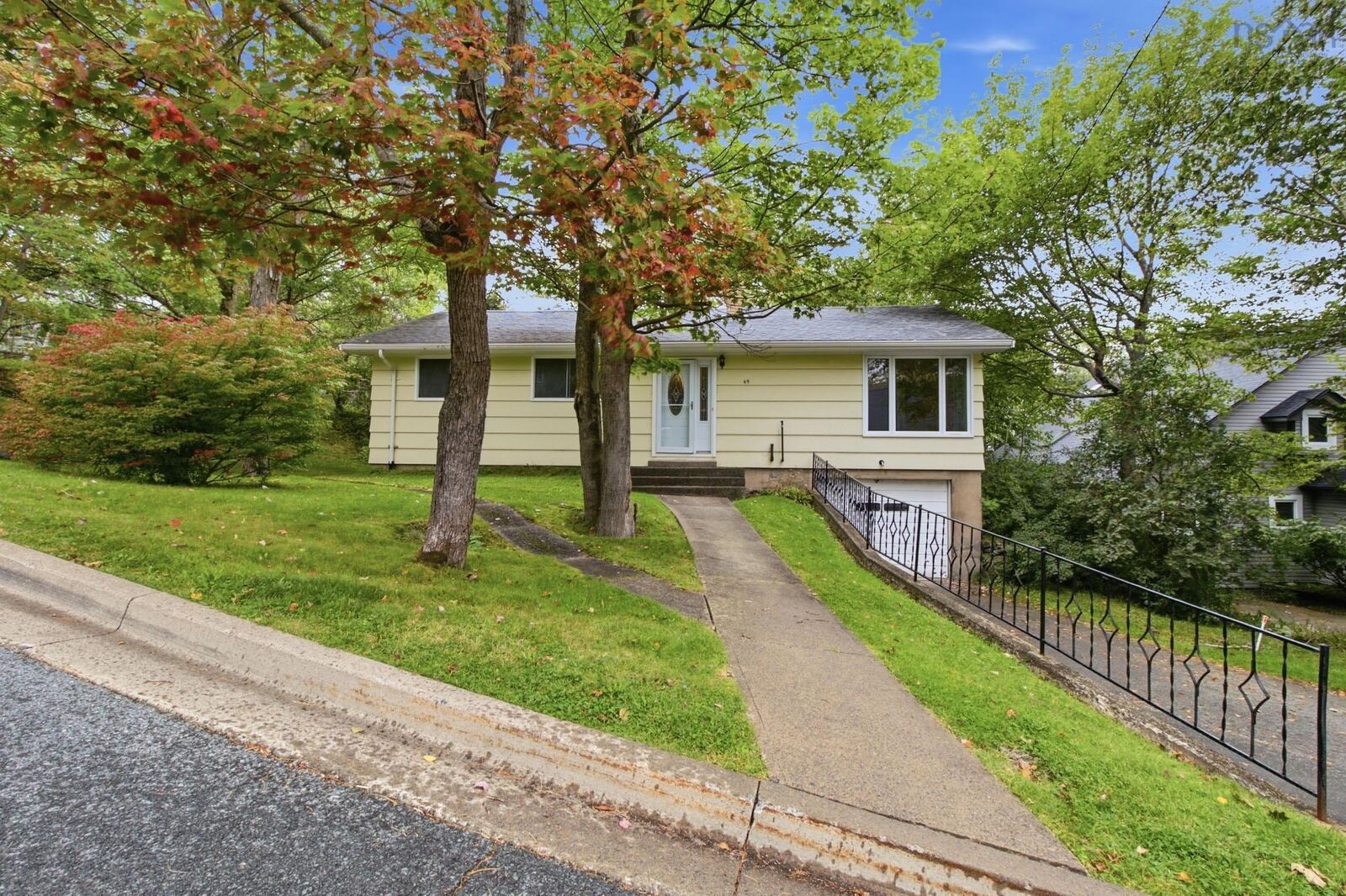 Property Photo:  49 Tremont Drive  NS B3M 1X8 
