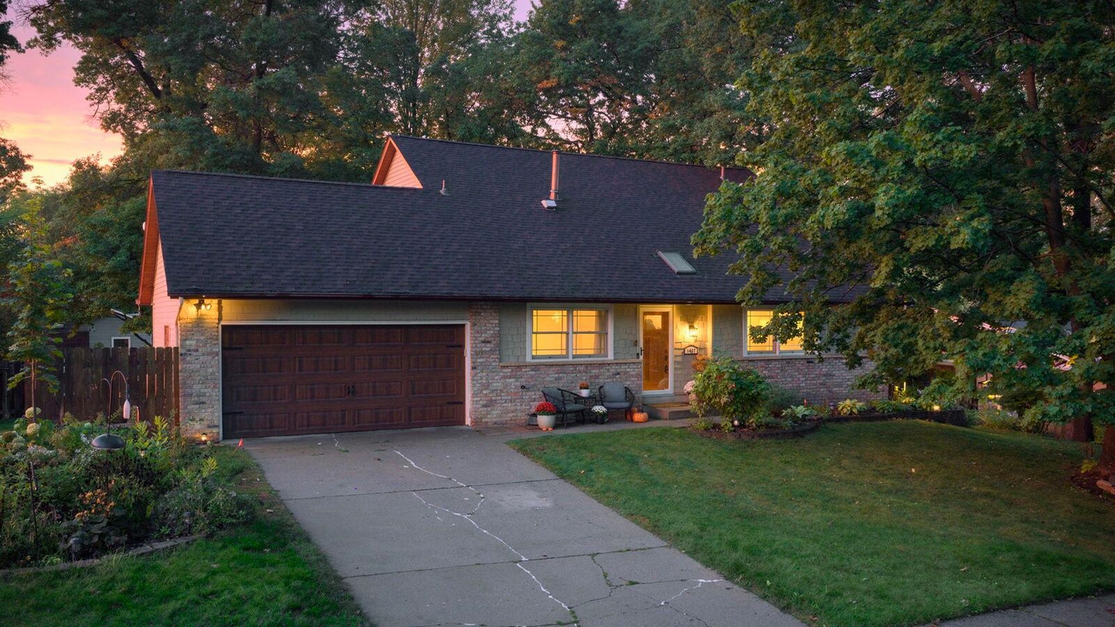 Property Photo:  6453 134th Street W  MN 55124 