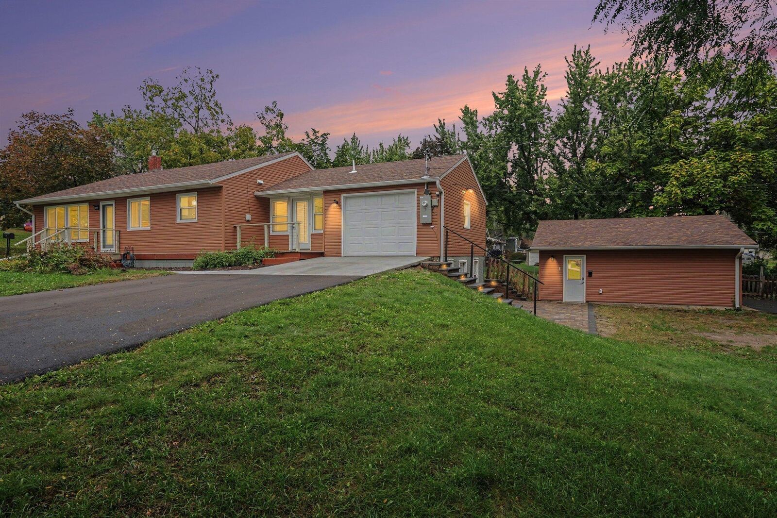 Property Photo:  340 3rd Avenue S  MN 55003 