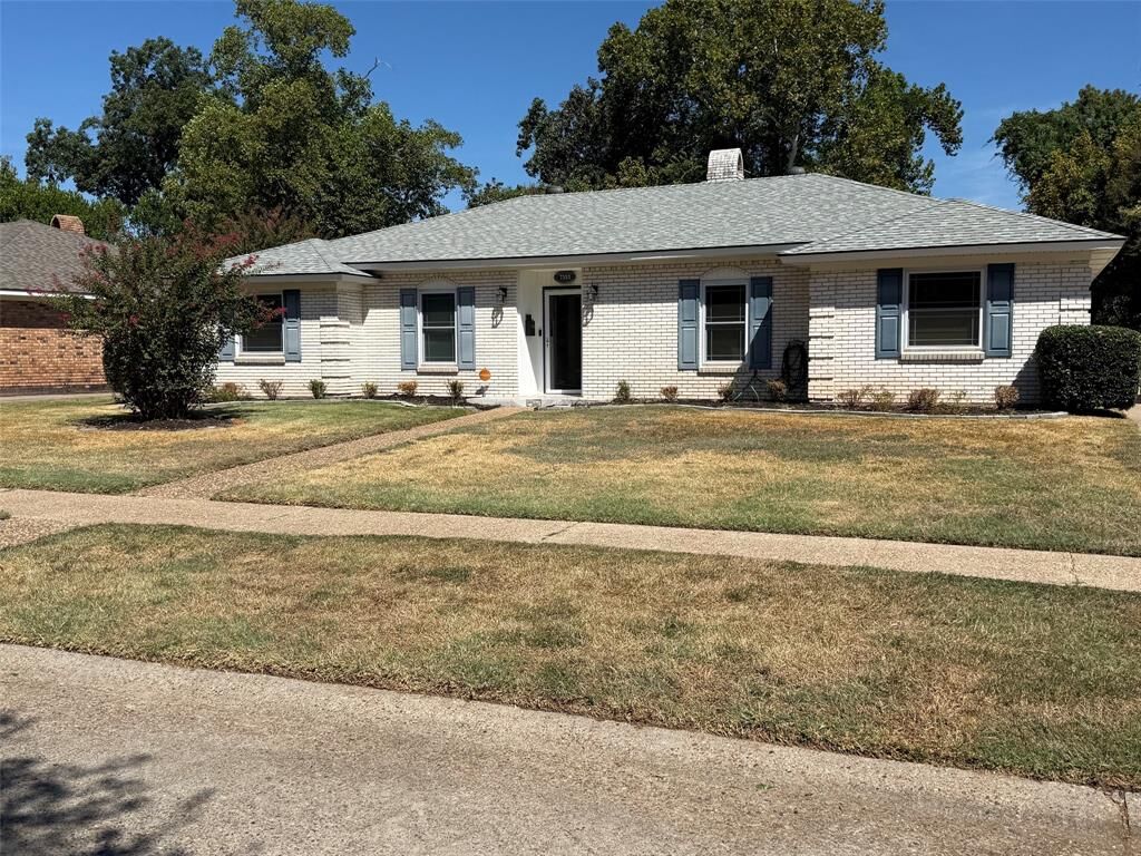 Property Photo:  7553 University Drive  LA 71105 