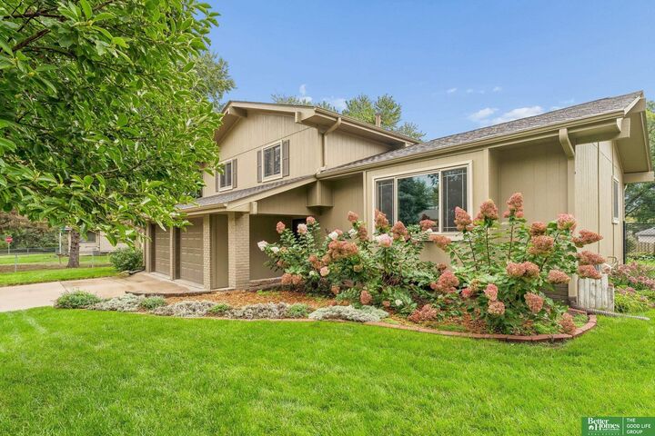 Property Photo: 16065 Oak Street NE 68130