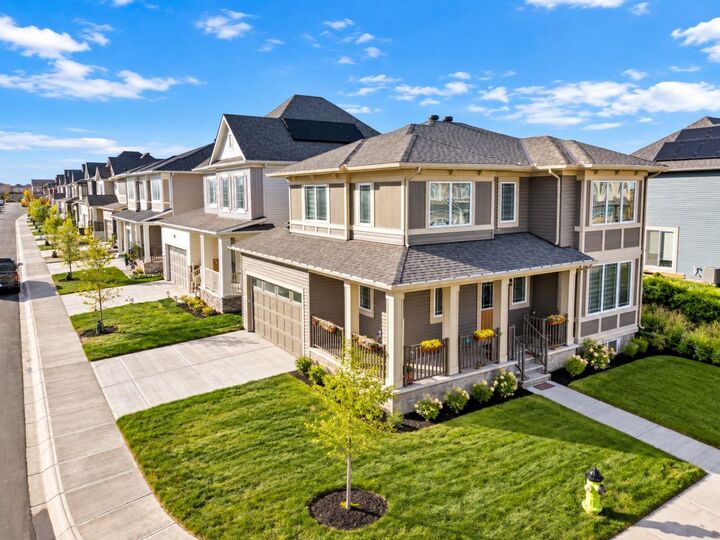 Property Photo:  128 Cityside Crescent NE  AB T3N 2N3 
