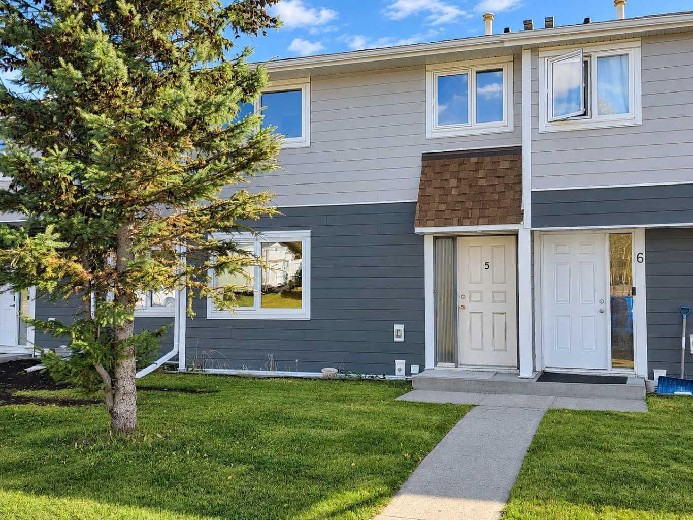 Property Photo:  5 97 Avenue  AB T0E 0Y0 