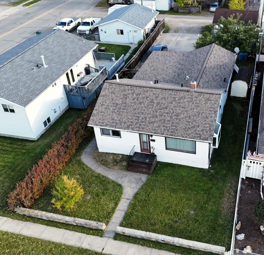 Property Photo:  4907 7 Avenue  AB T7E 1K8 