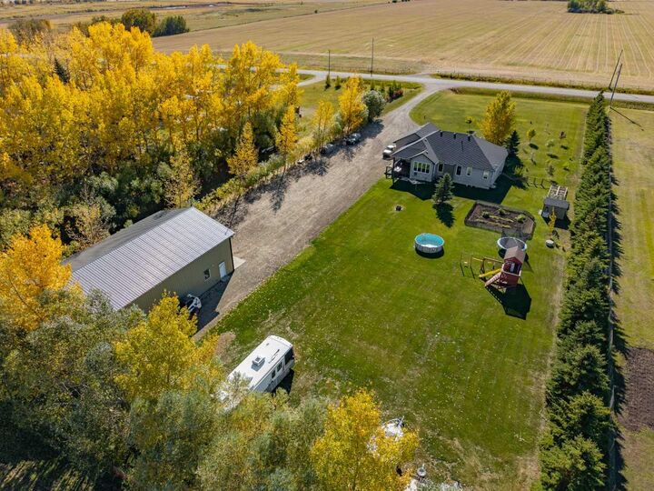 Property Photo: 2256 Township Road 334 AB T4H 4H1
