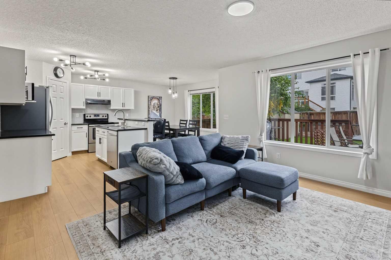 Property Photo:  16 Evansbrooke Rise NW  AB T3P 1C6 