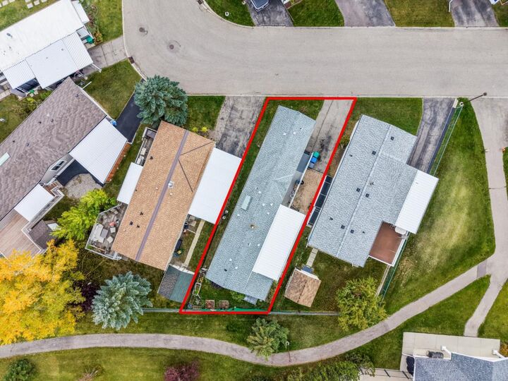 Property Photo:  99 Arbour Lake Road 142  AB T3G 4E4 