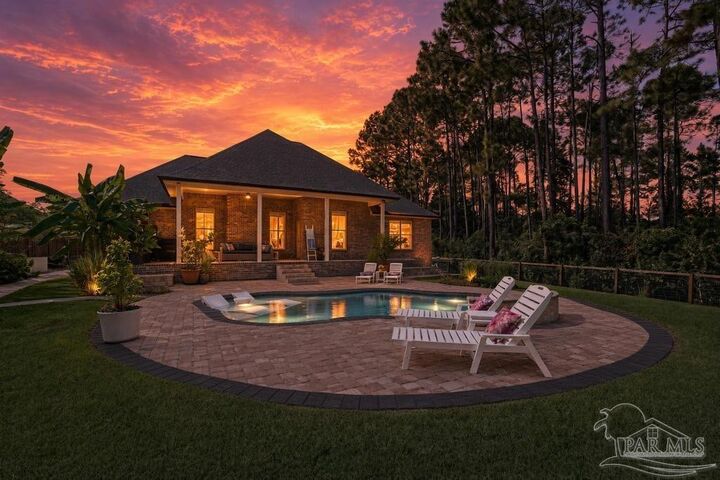 Property Photo:  1504 Southern Breeze Ln  FL 32563 