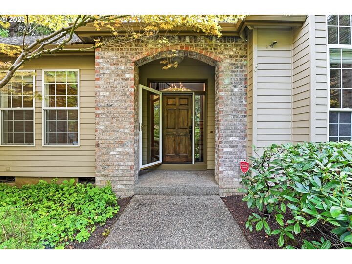 Property Photo: 2215 Brandon Pl OR 97068