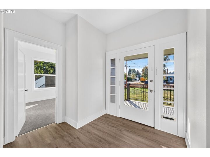 Property Photo: 8413 NE Hassalo St OR 97220