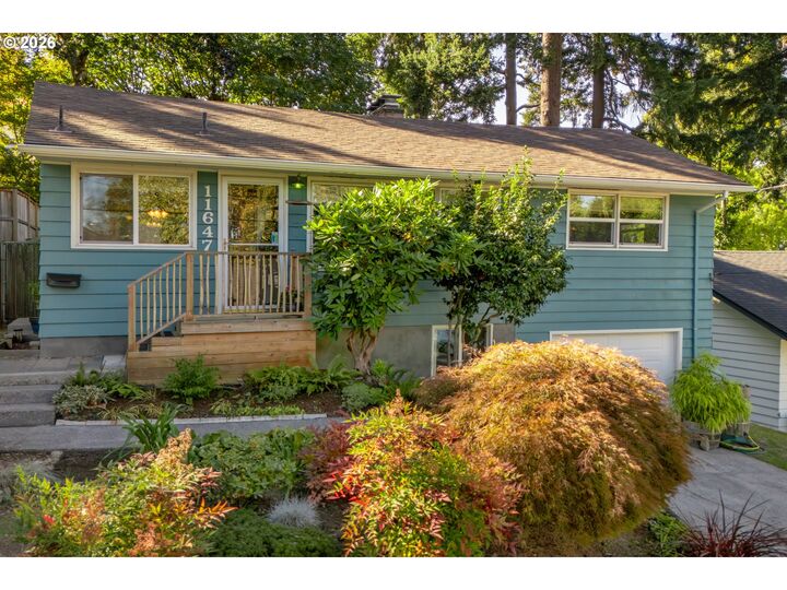 Property Photo:  11647 SE 35th Ave  OR 97222 