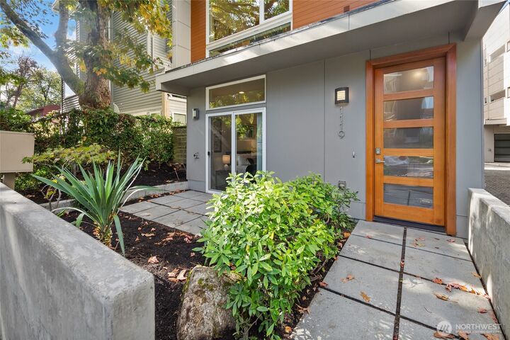 Property Photo: 1119 16th Avenue WA 98122