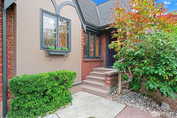 Property Photo: 825 NW 57th Street WA 98107