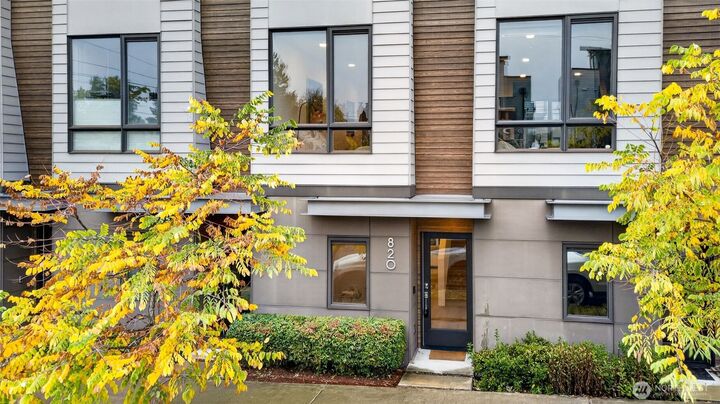 Property Photo: 820 NE 63rd Street WA 98115
