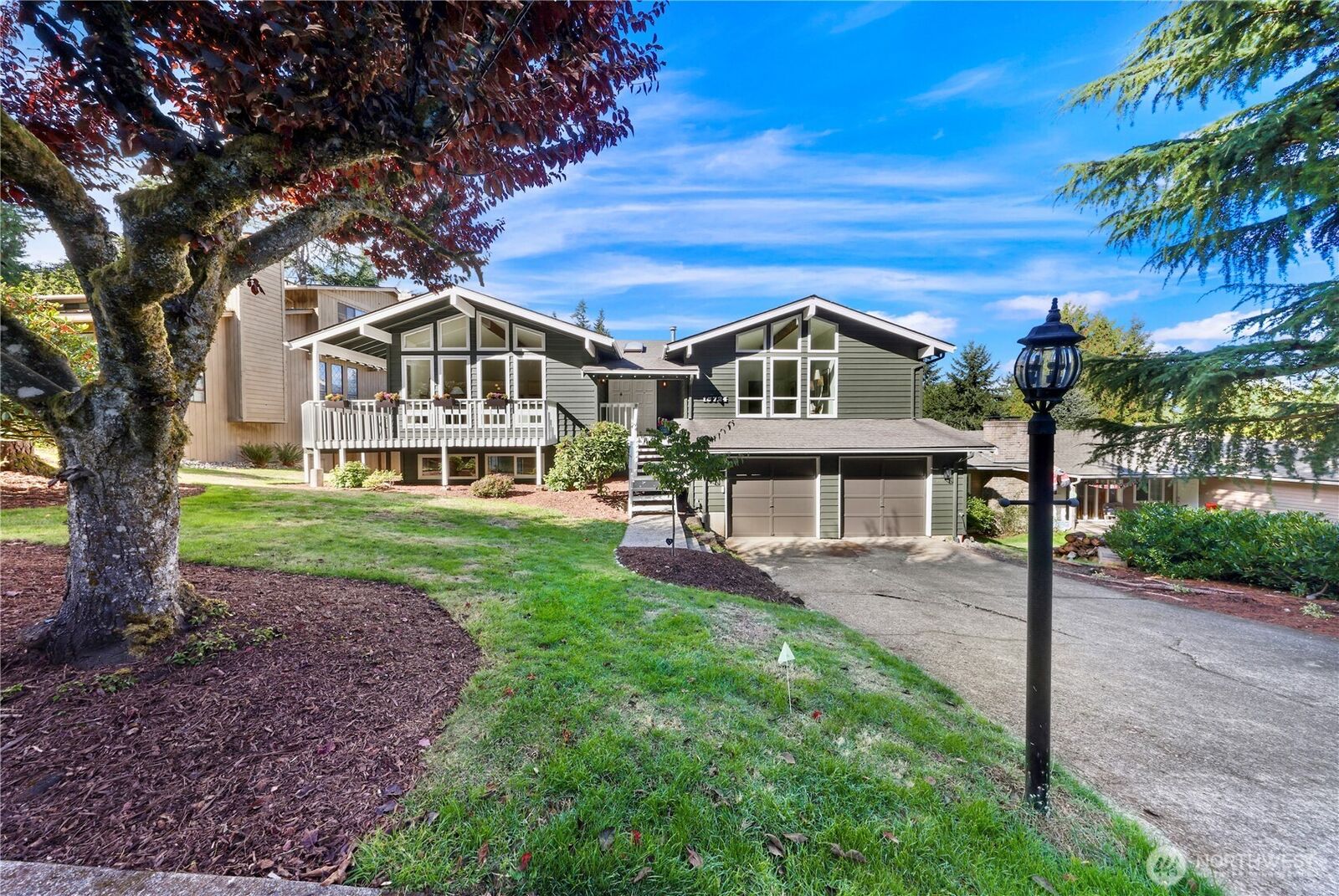Property Photo: 15724 SE 50th Street WA 98006