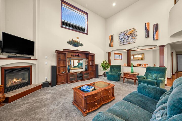 Property Photo:  221  Jeff Street  WA 98274 