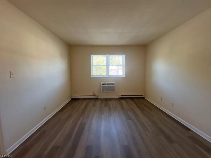 Property Photo:  1437 Kingston Ave 5  VA 23503 