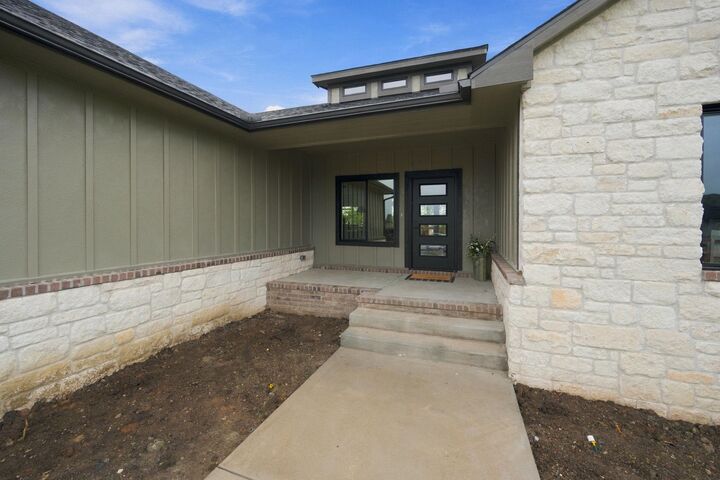 Property Photo:  8231 E Summerside Pl  KS 67226 