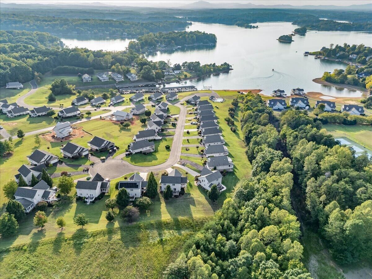 Property Photo:  435 Lands End Cir  VA 24176 