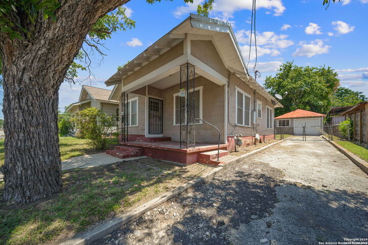 Property Photo:  906 S Gevers St  TX 78210 