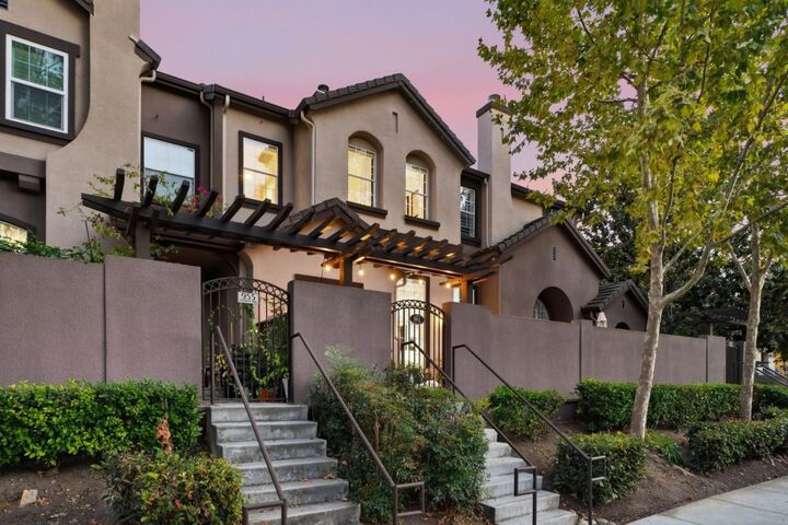 Property Photo: 961 Goodacre Way CA 95125