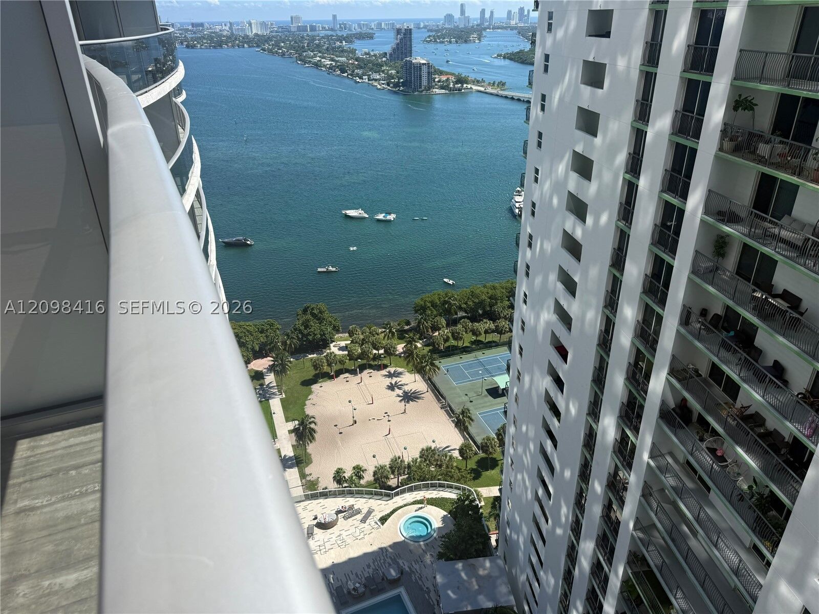 Property Photo:  488 NE 18th St 3104  FL 33132 