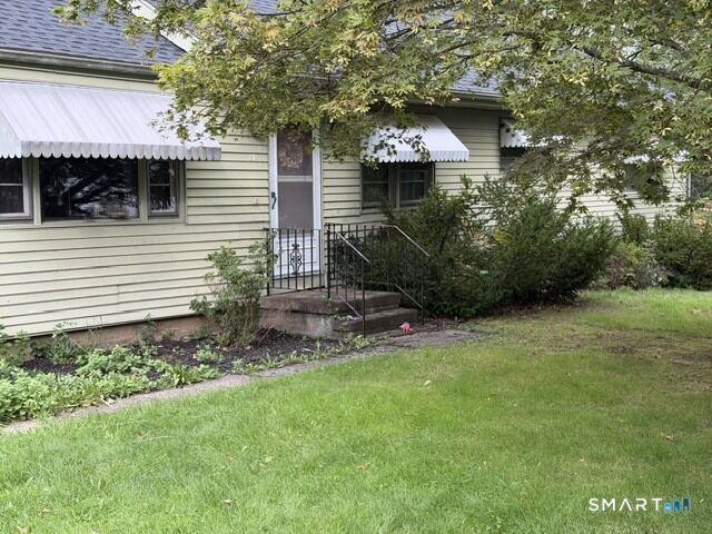 Property Photo: 28 Eastview Terrace CT 06450
