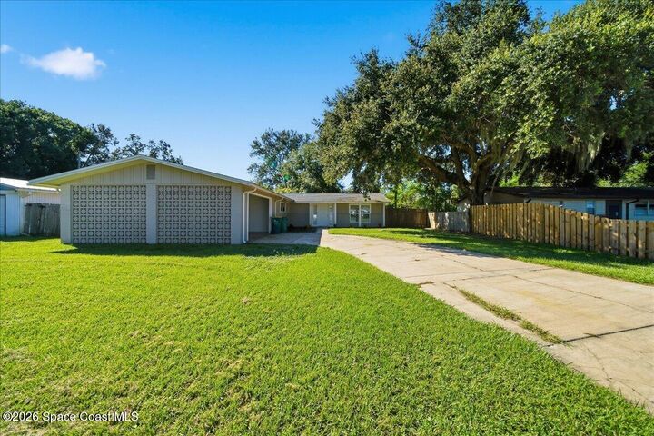 Property Photo:  3613 Sunny Drive  FL 32754 