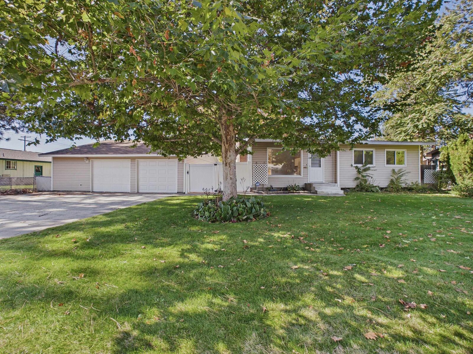 Property Photo: 6915 N Calispel St WA 99208