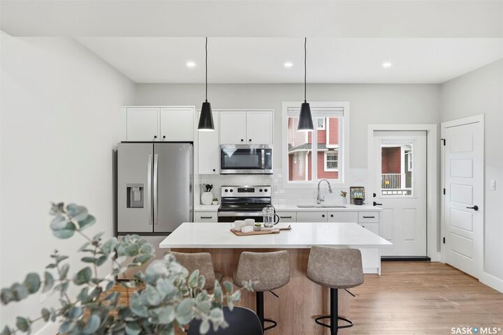 Property Photo:  3220 11th Street W 129  SK S7M 5M4 