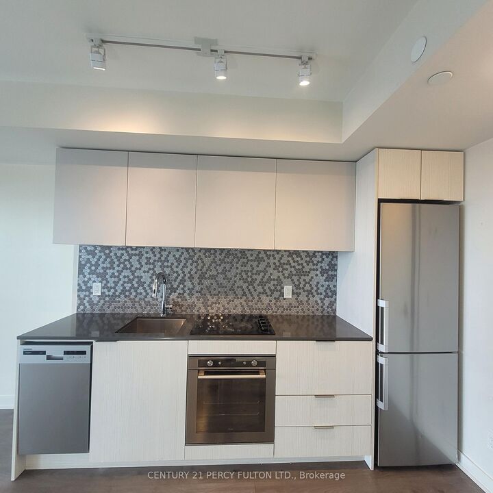 Property Photo:  2 Sonic Way 1508  ON M3C 0P2 