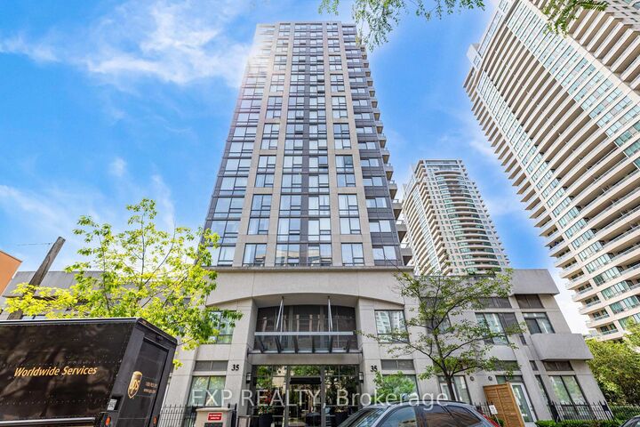 Property Photo:  35 Hollywood Avenue 311  ON M2N 0A9 