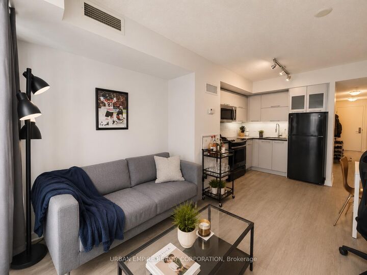 Property Photo:  126 Simcoe Street 408  ON M5H 4E6 