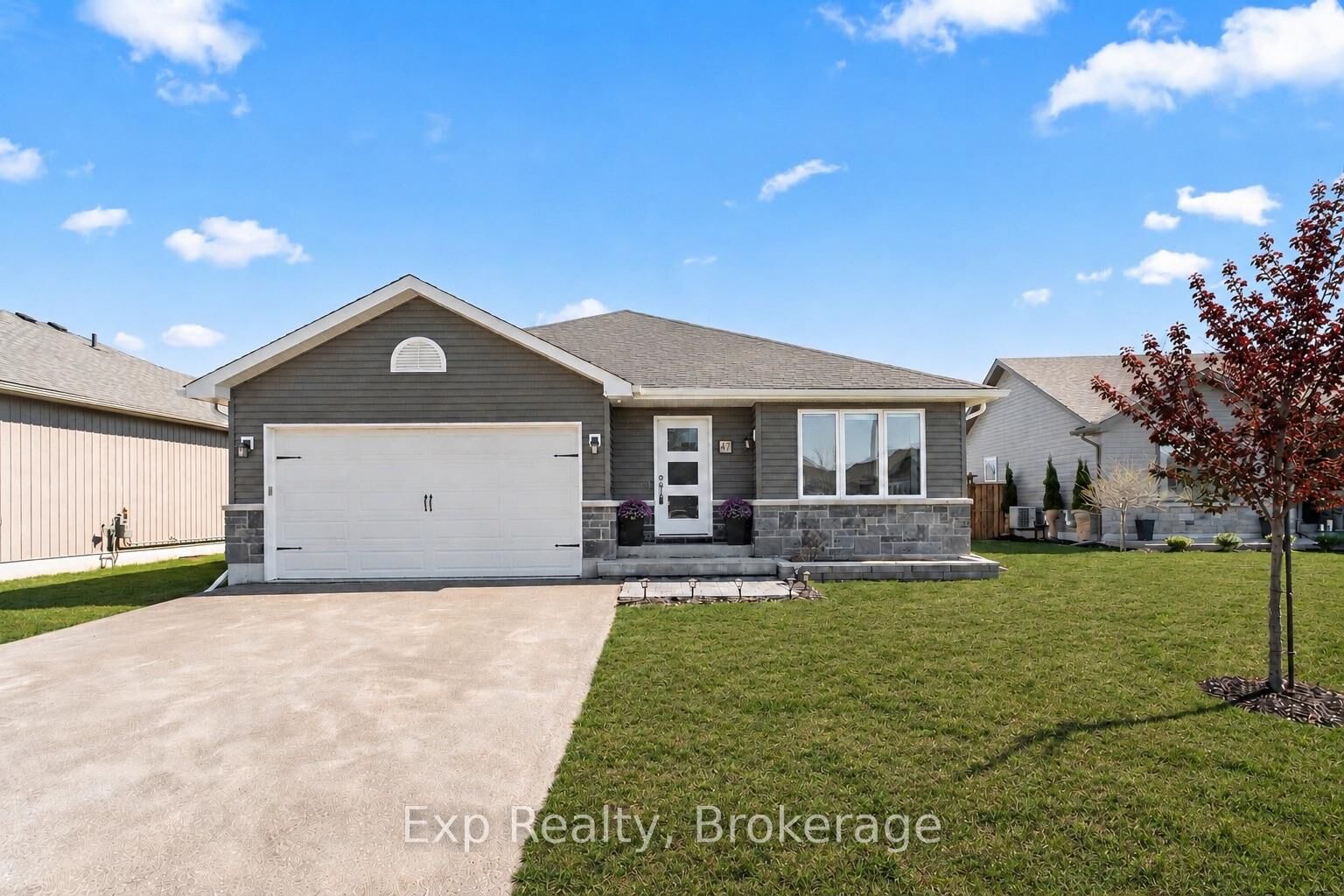 Property Photo:  47 Birchmount Street  ON K8V 0C6 
