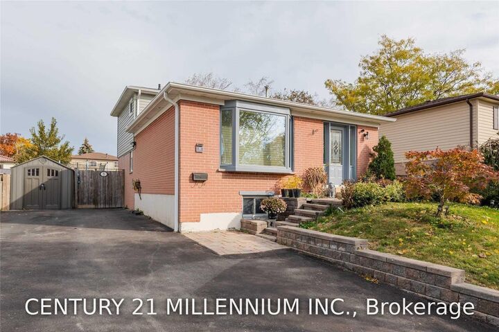 Property Photo:  8 Sutherland Avenue  ON L6V 2H4 