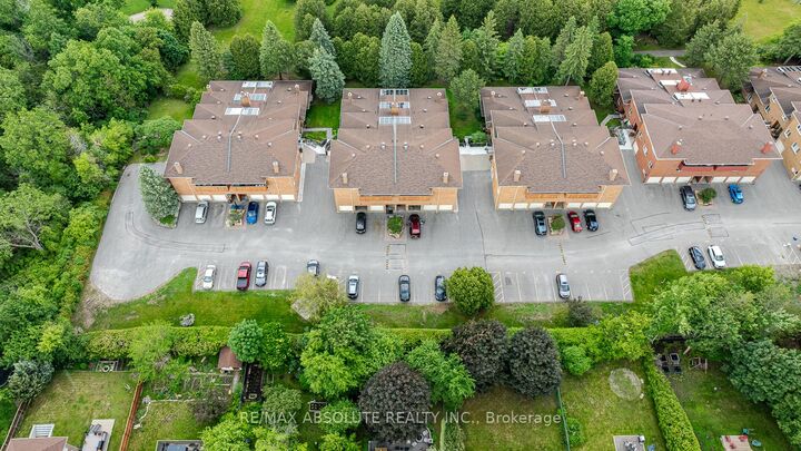 Photo de la propriété:  206 Stratas Court  ON K2L 3K5 