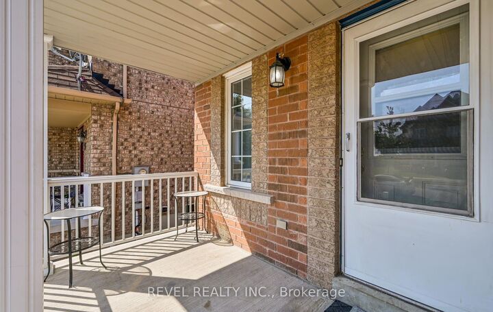 Property Photo:  91 Oceanpearl Crescent  ON L1N 0C6 