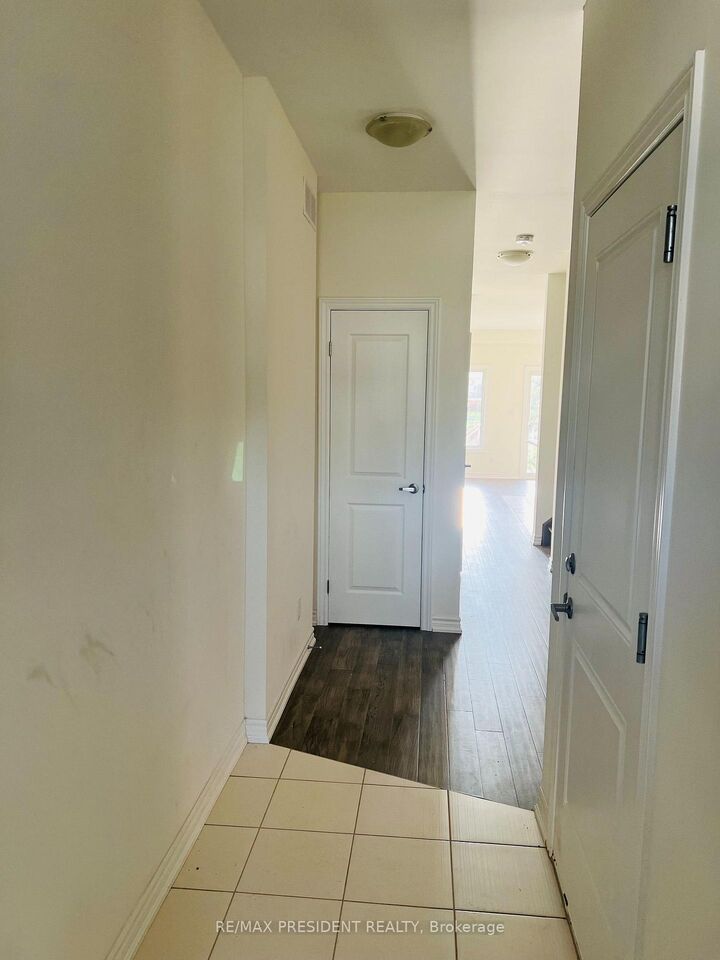 Photo de la propriété:  304 Louise Street  ON L3B 0H8 