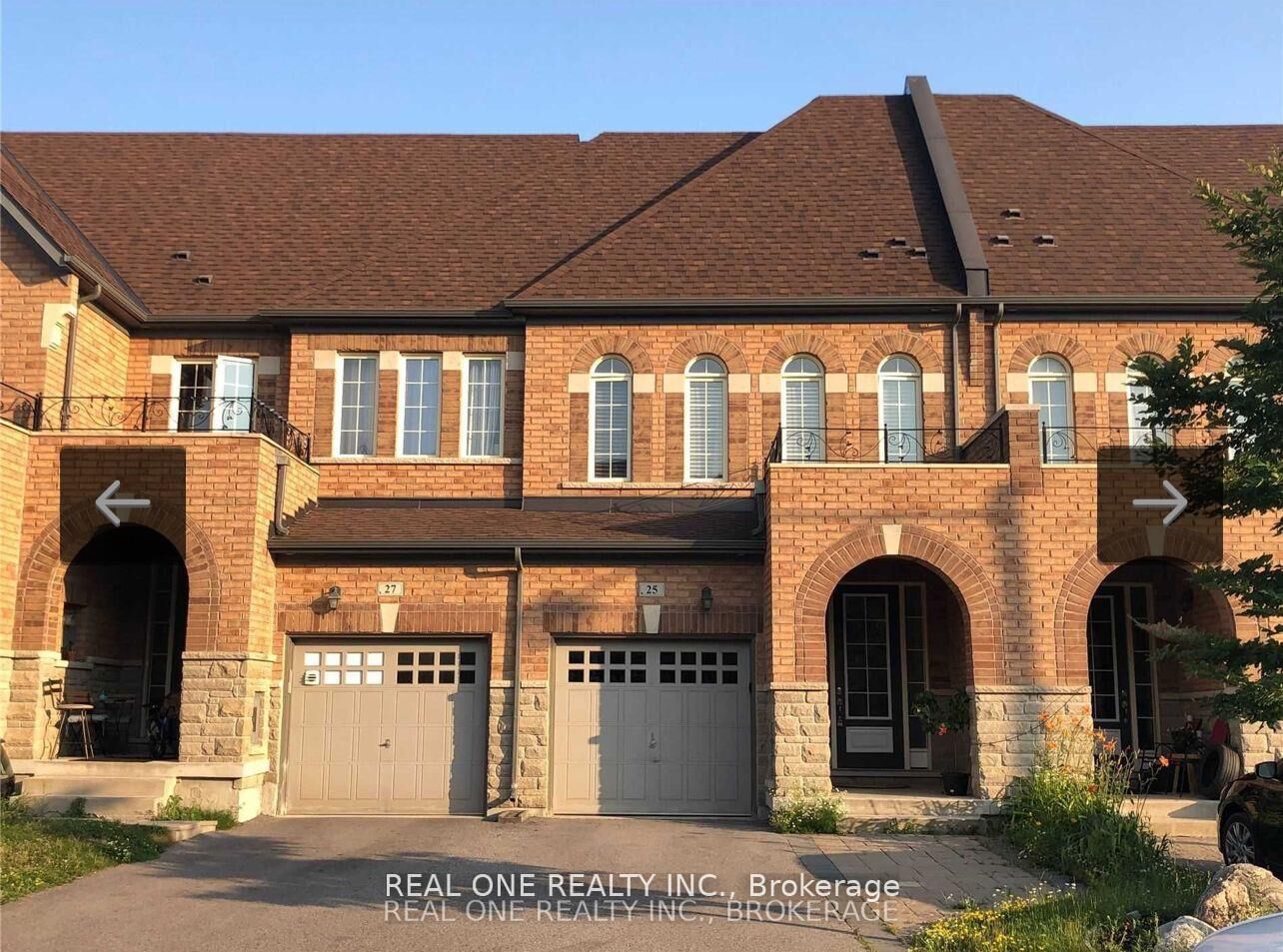 Photo de la propriété:  25 Paper Mills Crescent  ON L4E 0V5 