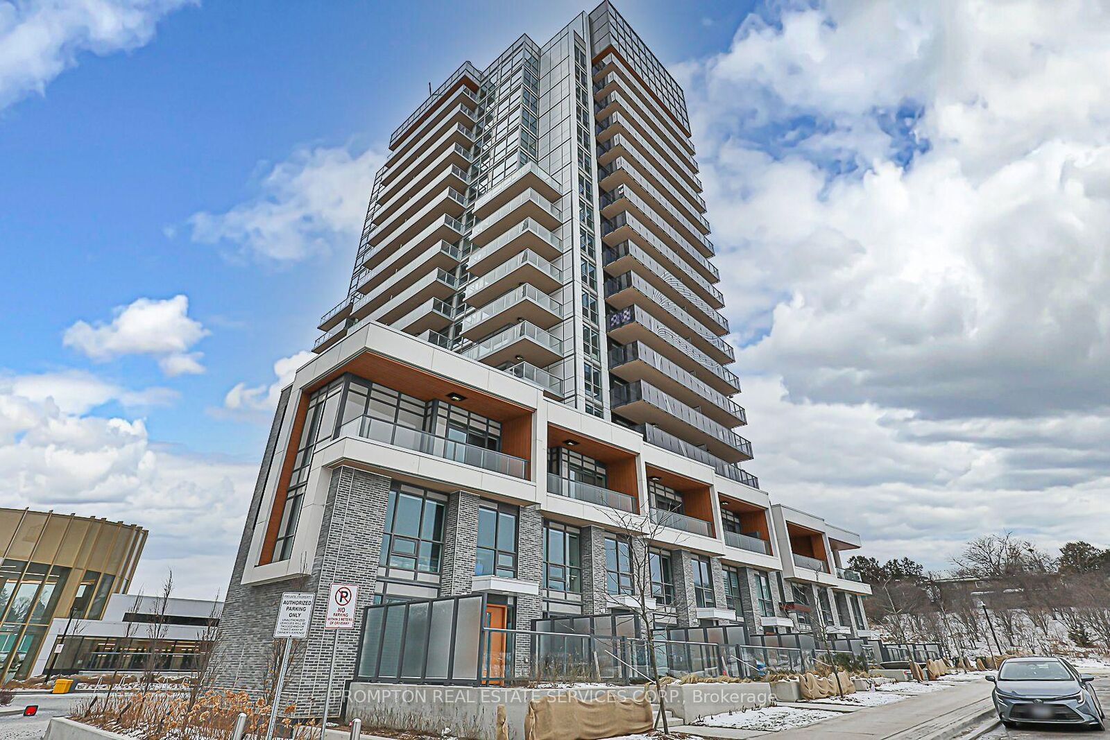 Property Photo:  25 McMahon Drive 911  ON M2K 0J1 