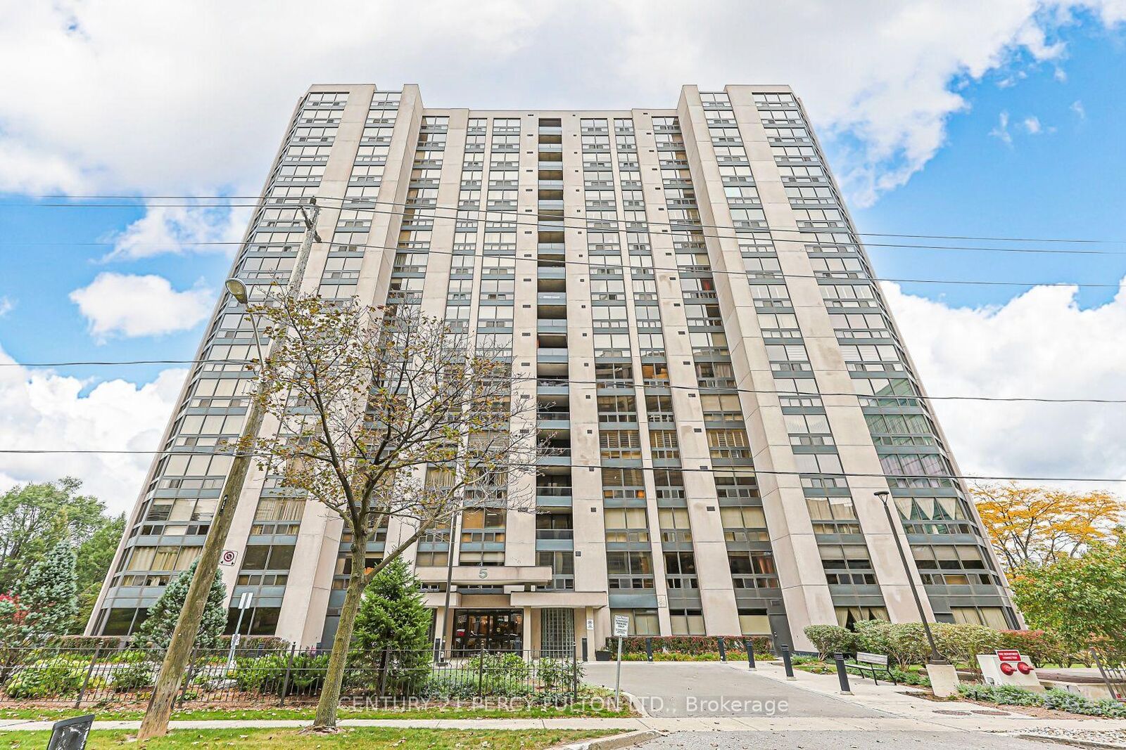Property Photo:  5 Kenneth Avenue 907  ON M2N 6M7 