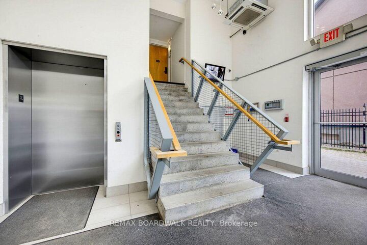 Property Photo: 360 Cumberland Street 104 ON K1N 0B1