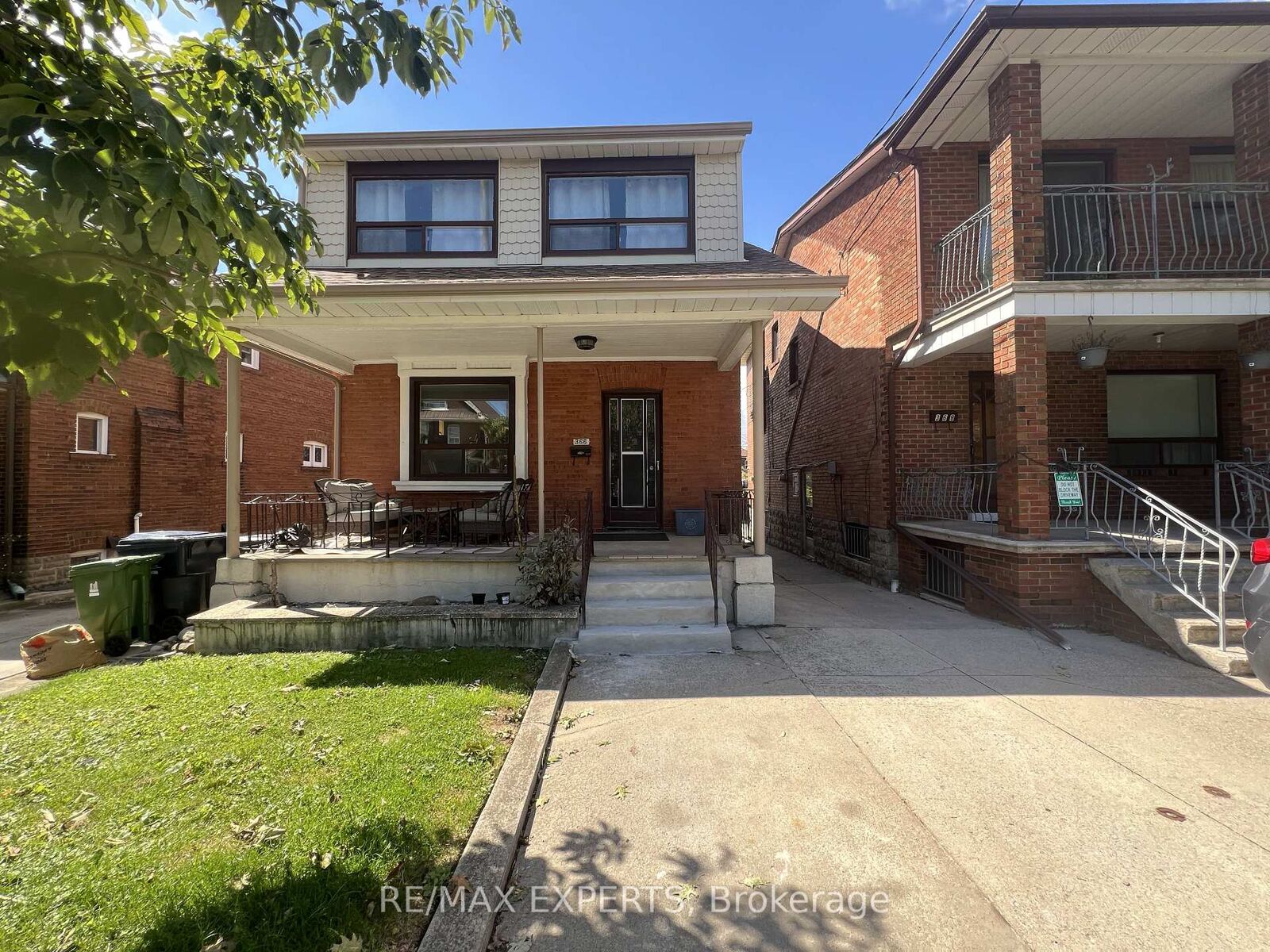 Property Photo:  366 Lauder Avenue 2nd Floor  ON M6E 3H8 