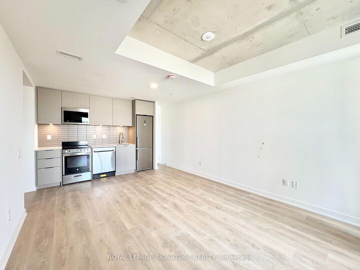 Property Photo: 1 Vine Avenue 415 ON M6P 0C8